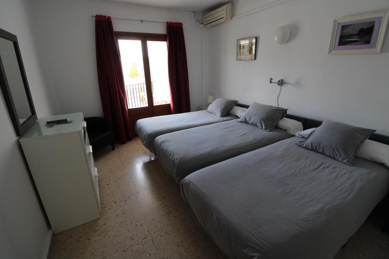Chambre Triple (3 Lits Séparés)